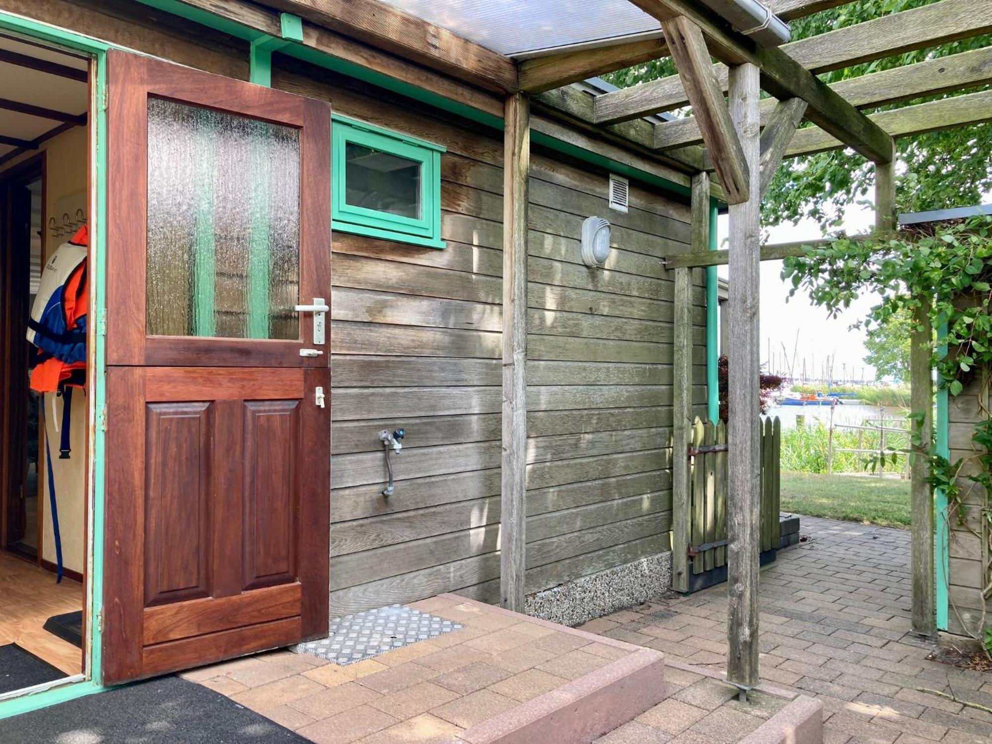 4 Pers Holiday Home Hilla With Winter Garden In Front Of The Dike Directly On The Lauwersmeer Anjum Екстериор снимка